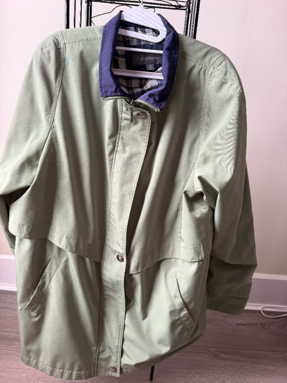 Liz Claiborne Women’s XL Sage Green Lightweight Rain Wind Jacket Plaid Lined